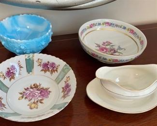 REDUCED! $6.00 NOW, WAS $8.00................Glassware (C071)