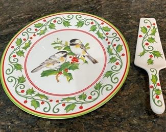 CLEARANCE ! $12.00 NOW, WAS $45.00...................Williamsburg Andrea by Sadek Holly & Chickadee Cake Plate & Server, Microwave and Dishwasher Safe (C041)
