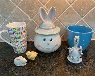 CLEARANCE ! $3.00 NOW, WAS $10.00..................Easter Decor and more (C037)