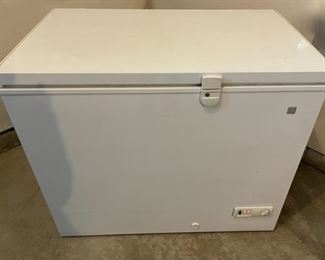 CLEARANCE ! $50.00 NOW, WAS $150.00..................Small Freezer (C012)