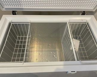 Open View Freezer (C012)