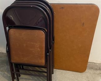 CLEARANCE ! $6.00 NOW, WAS $25.00................Card Table and 4 Folding Chairs (C004)