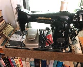Vintage Sewing Machine 