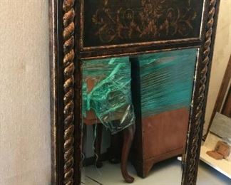 https://www.ebay.com/itm/114764817509	KG0035 HANGING MIRROR WITH ORNATE DECORATIVE FRAME		Buy-It-Now	 $99.99 
