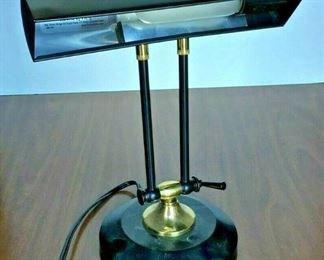 https://www.ebay.com/itm/114764860193	KG0066 SMALL BLACK DESK LAMP WITH ADJUSTABLE ARM		Buy-It-Now	19.99
