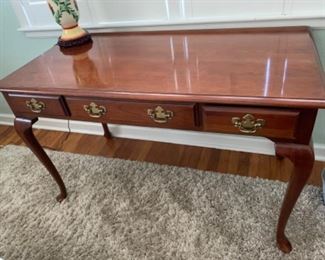 Lovely Queen Ann Desk $250