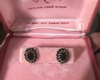 “14 K With Garnets”