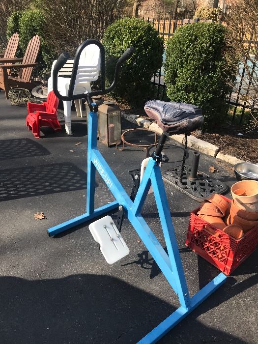 Items Located On The Back Driveway / Patio