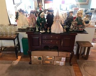 Items Located In The Family Room