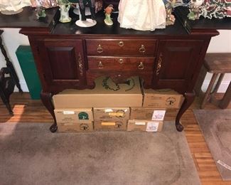 Items Located In The Family Room