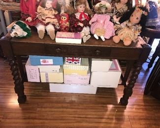 Items Located In The Family Room