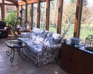 Items Located In The Sun Room