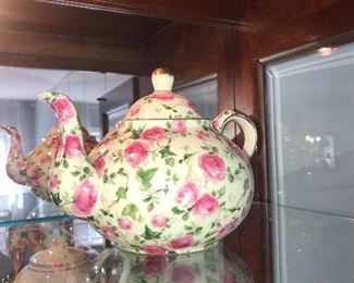 Items Located In The Dining Room