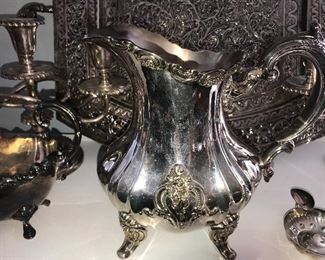 Items Located In The Dining Room