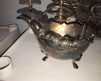 Items Located In The Dining Room