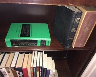 Items Located In The Central Hallway