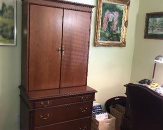 Items Located In The 1st Bedroom (Office)