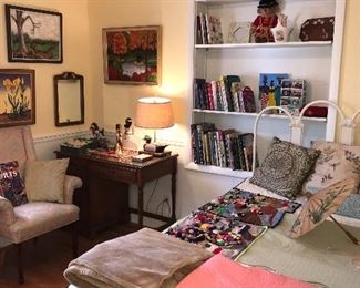 Items Located In The 2nd Bedroom