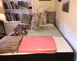 Items Located In The 2nd Bedroom