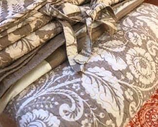 Items Located In The 3rd Bedroom