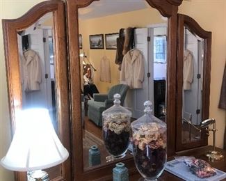 Items Located In The 4th Bedroom ( Master)