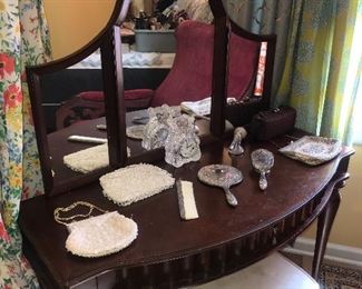 Items Located In The 4th Bedroom ( Master)