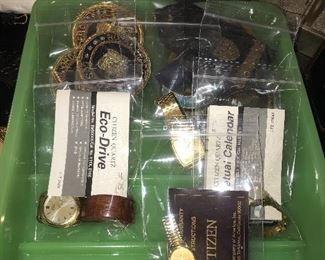 Items Located In The 4th Bedroom ( Master)