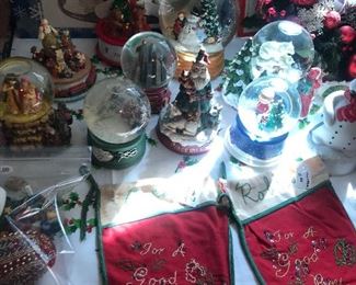 Items Located In 6th Bedroom ( Holiday Room)