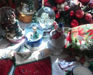 Items Located In 6th Bedroom ( Holiday Room)