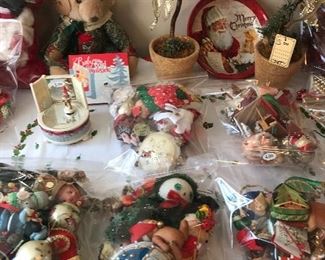 Items Located In 6th Bedroom ( Holiday Room)