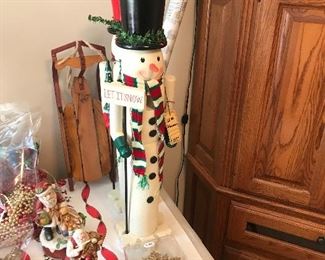 Items Located In 6th Bedroom ( Holiday Room)