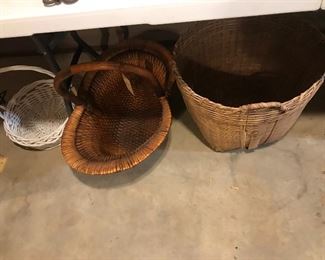 Items Located In 1st Storage Rooms (On The Right Coming From The First Stairs)