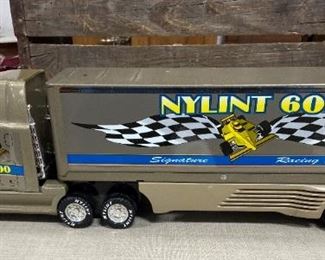 NYLINT Truck