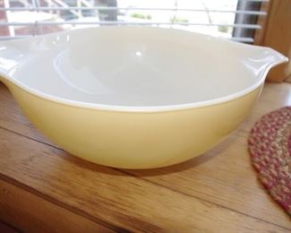 Silent Auction Piece - 444 4Qt Cinderella  (Possible one of a kind - color is an unknown color for this size and style of bowl)