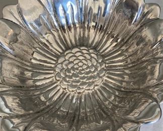 Metal sunflower bowl