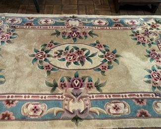 Rug - 4 feet x 7 feet 6 inches