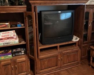 Entertainment center