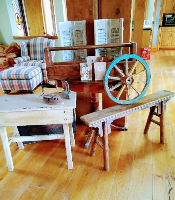 Beautiful farm house primitives!