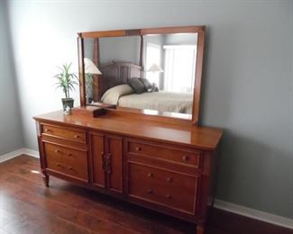 Dresser & Mirror