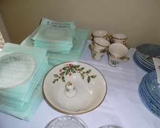 Christmas Dinner Set, 8 place settings by Lenox