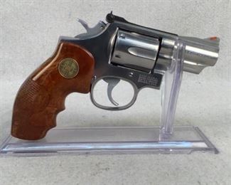 Serial - AFA9400
Mfg - Smith & Wesson
Model - 66-2
Caliber - S.&W.357 Magnum
Barrel - 2.5"
Capacity - 6
Type - Revolver, Double Action
Located in Chattanooga, TN
Condition - 3 - Light Wear
This lot contains a Smith & Wesson 66-2 chambered in .357 Magnum. It has a 2.5" barrel and Rogers grips. This would make an excellent home defense pistol!