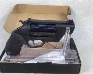 Serial - F0568852
Mfg - Taurus Intl
Model - Judge "Public Defender"
Caliber - .45 LC/410 GA
Barrel - 2"
Capacity - 5
Type - Revolver, Double Action
Located in Chattanooga, TN
Condition - 3 - Light Wear
This lot contains a Taurus International Judge "Public Defender", this revolver was designed to be used primarily for concealed carry, or any time you may need a lightweight/concealable pistol without sacrificing firepower. This comes with the factory box.