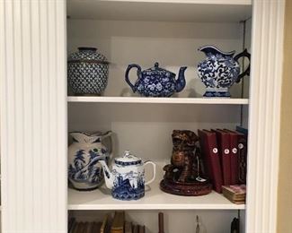 Blue & white, Foo dog