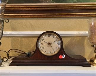 Vintage mantle clock