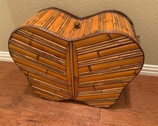 Butterfly storage basket