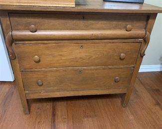Chest of drawers