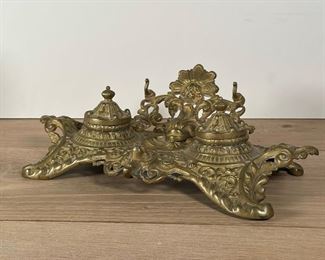 IMPRESSIVE BRASS STANDISH | scrolls, leaves, lions head, amazing! H. 4 x 13 x 7 in. 