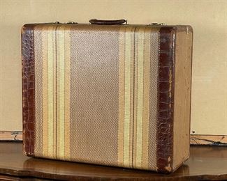 GREAT VINTAGE 'KESSLER LUGGAGE' SUITCASE | tweed case with faux-alligator edges; h. 19 x 21 x 9 in. 