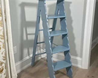 BLUE PAINTED ANTIQUE STEPLADDER | five steps; h. 48 x 14 x 30 in. 