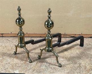EARLY 19th CENTURY AMERICAN BRASS ANDIRONS | h. 17 x 10 x 20 in. 